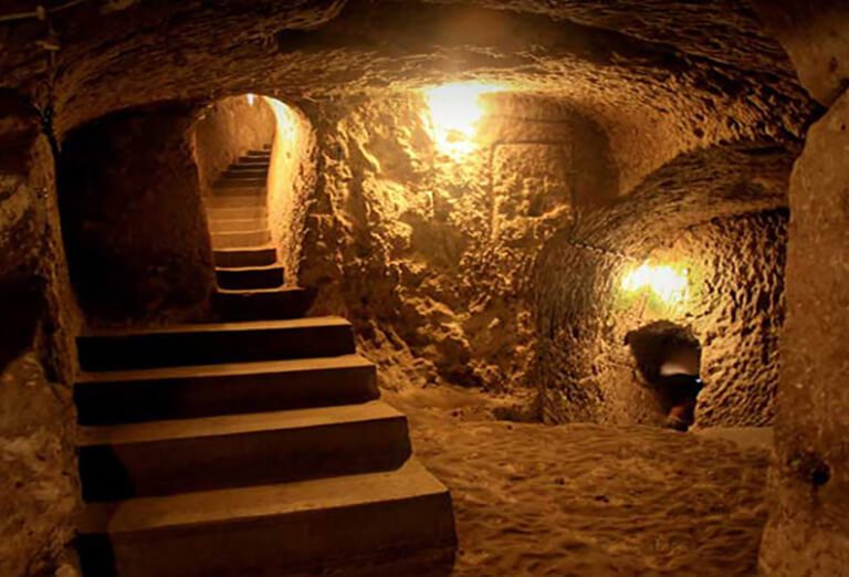 The underground city of Ouyi in Kashan 7