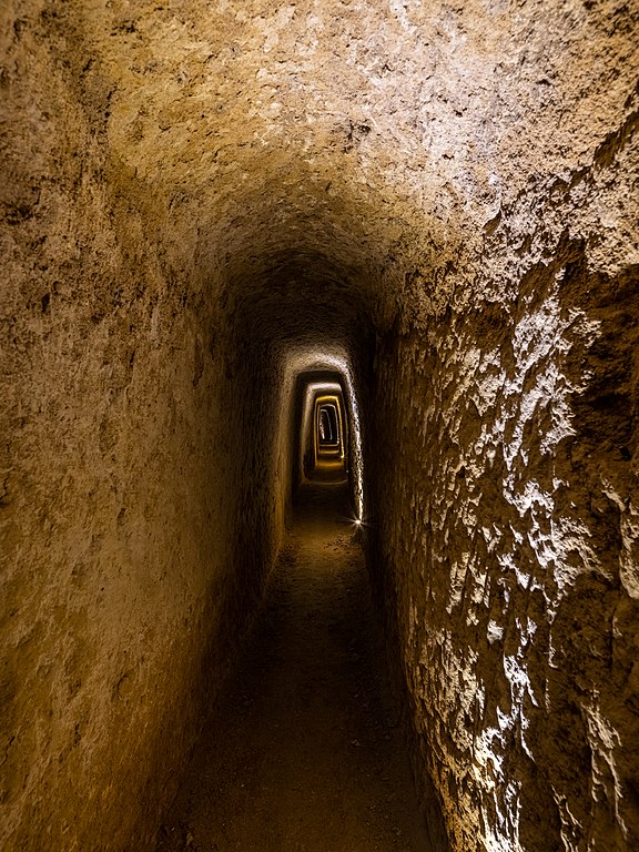 ToIranTour - Recommended Sightseeing Time of Iran Underground City