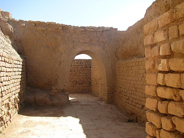 ToIranTour - Architecture of Chogha Zanbil Ziggurat