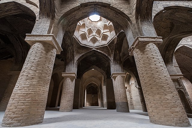 ToIranTour - Jameh Mosque of Isfahan History