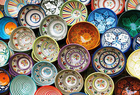 The history of pottery in Iran dates back to long years ago, confirmed by the thousand samples kept in Iran museums. This kind of handicraft is mostly made in cities like Lalejin and Meybod, yet in almost all cities of Iran, you can find the track of them in the shops that sell dishes, mugs, and ceramics. These artworks are designed in different colors and patterns, from traditional to modern ones; whichever it is, they can bring all the memories back from the trip to Iran.