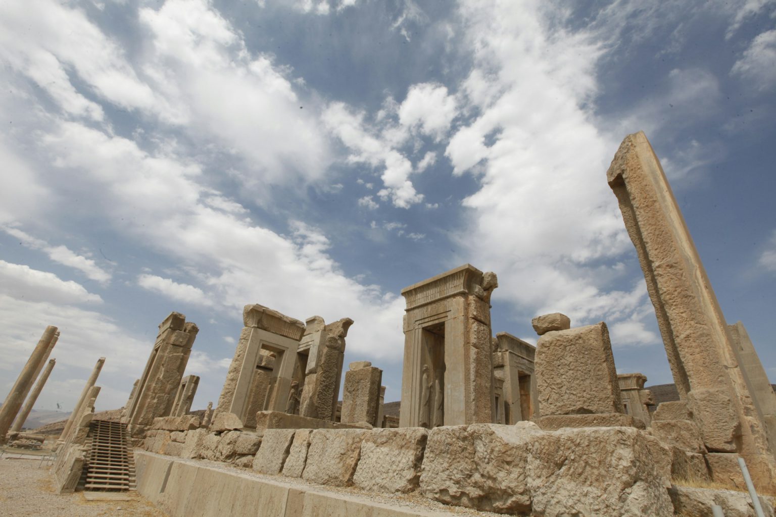 Persepolis Today The ModernDay Site To Iran Tour