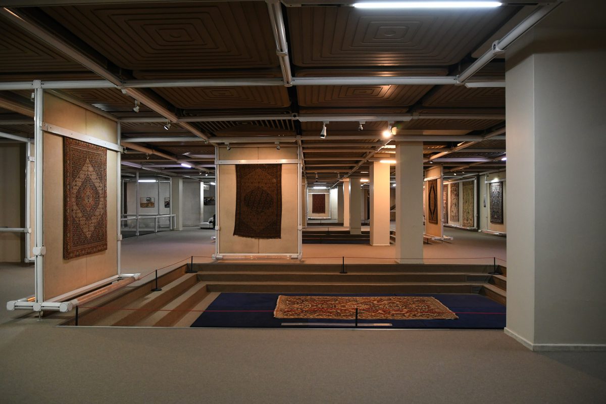 ToIranTour - Carpet Museum of Iran - Tehran - Blog