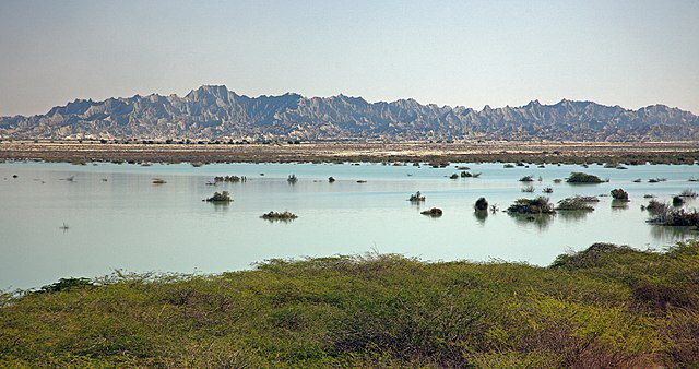 ToIranTour - Lipar Lagoon of Chabahar