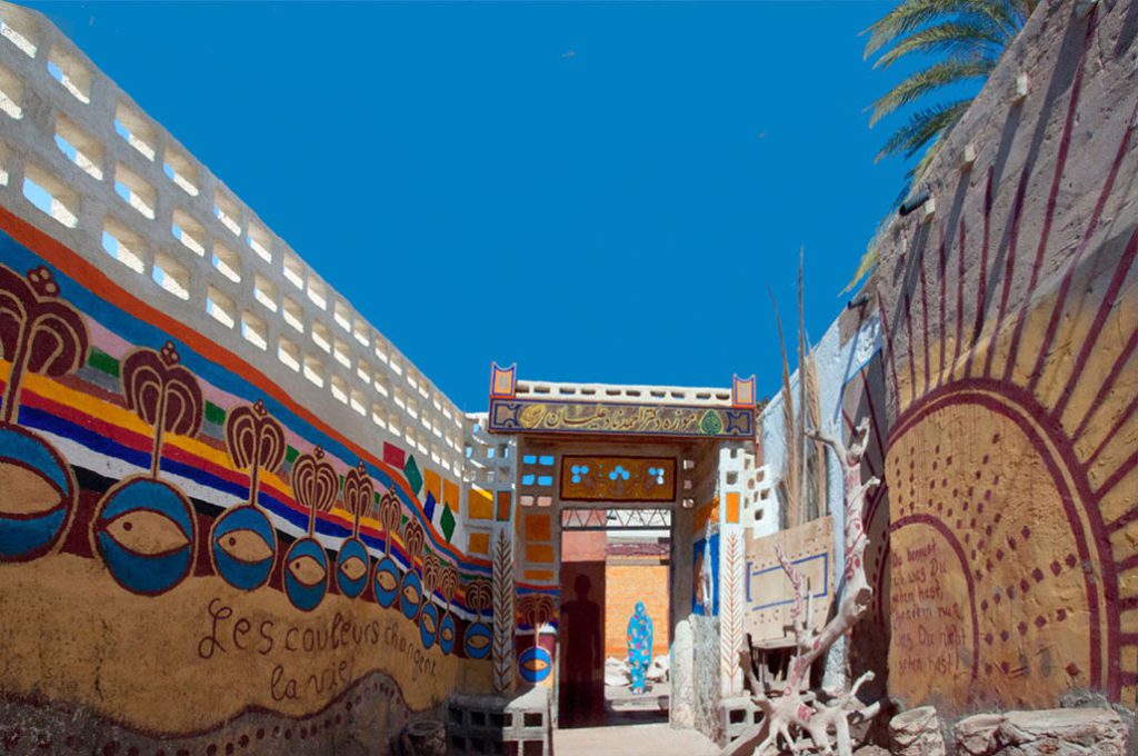 ToIranTour - Museum of Ahmad Nadalian - Hormuz island - blog