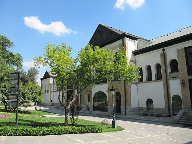 ToIranTour - Saheb Qaranieh Palace