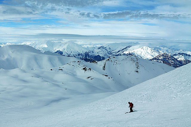 ToIranTour - Tochal Ski Resort