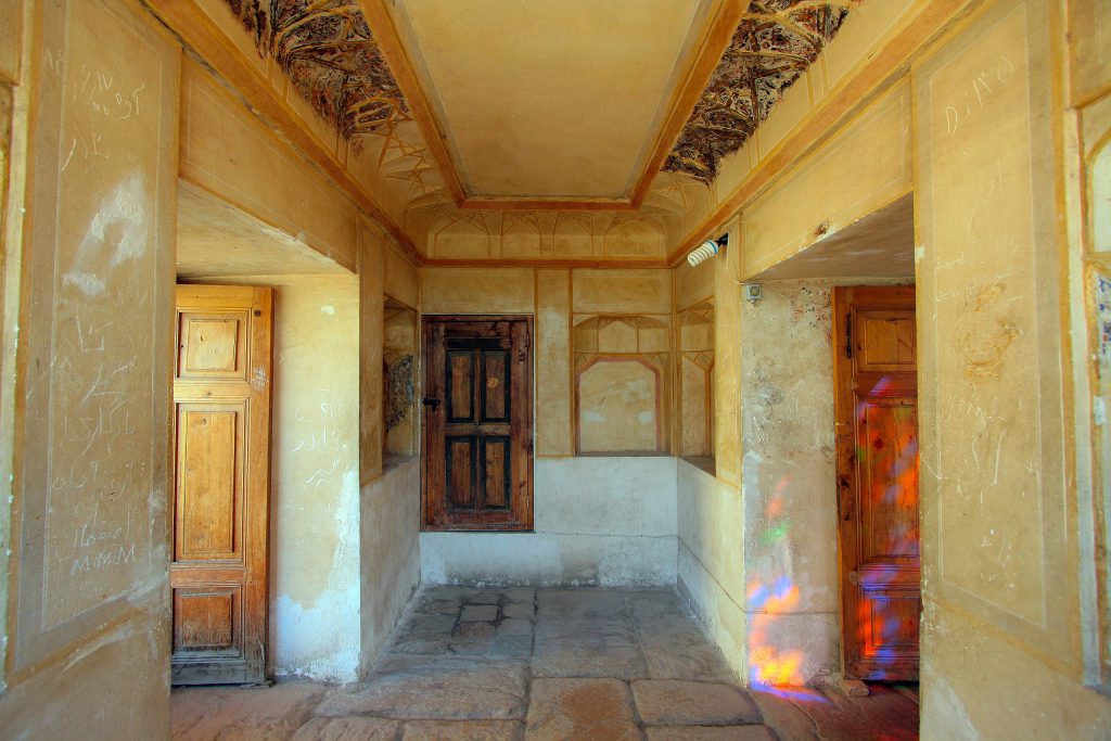 ToIranTour - rooms of Arg-e Karim khan - Shiraz