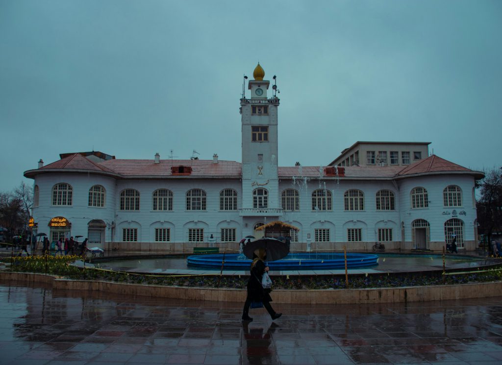 ToIranTour - ToIranTour - Get to Shahrdari Square