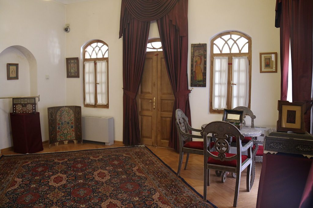 ToIranTour - Working Hours of Amir Nezam House