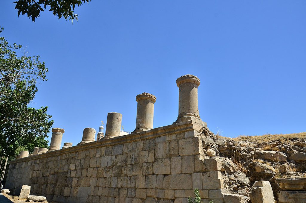 ToIranTour - Anahita Temple History