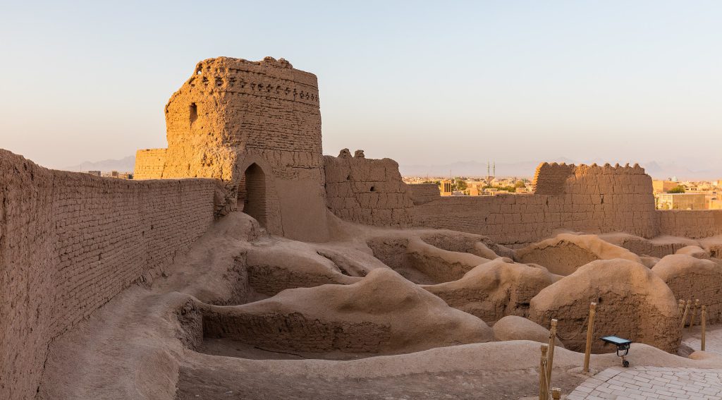 ToIranTour - Architecture of Narin Castle