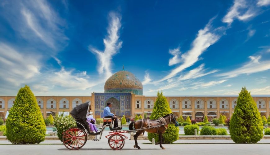ToIranTour - A carrige taking travelers in Naghsh-e Jahan Square - Isfahan - Iran Classic Tour
