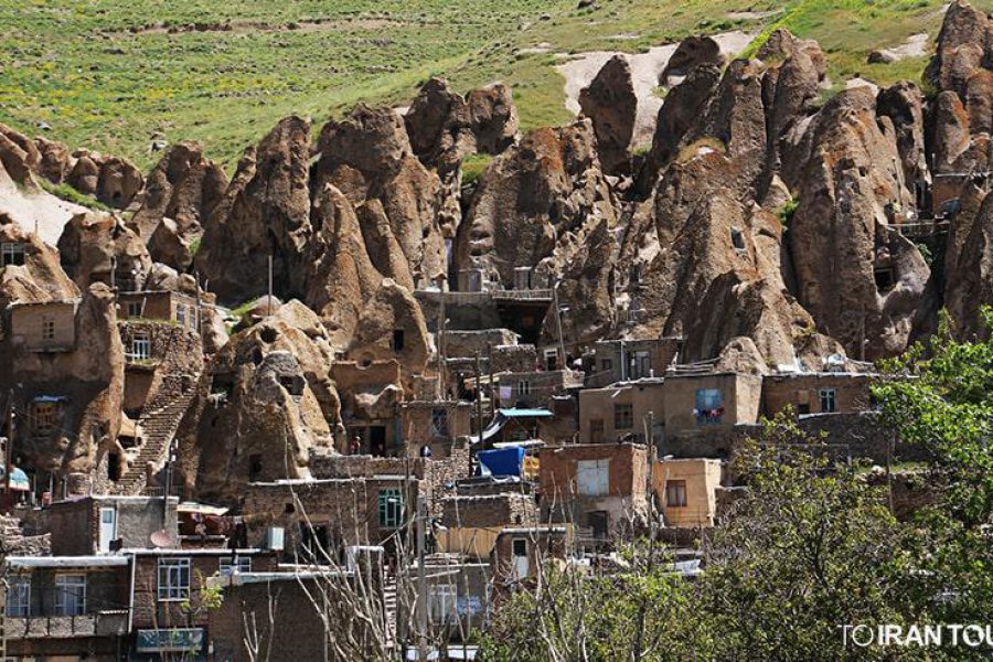 1-Day Tour of Kandovan Rocky Village