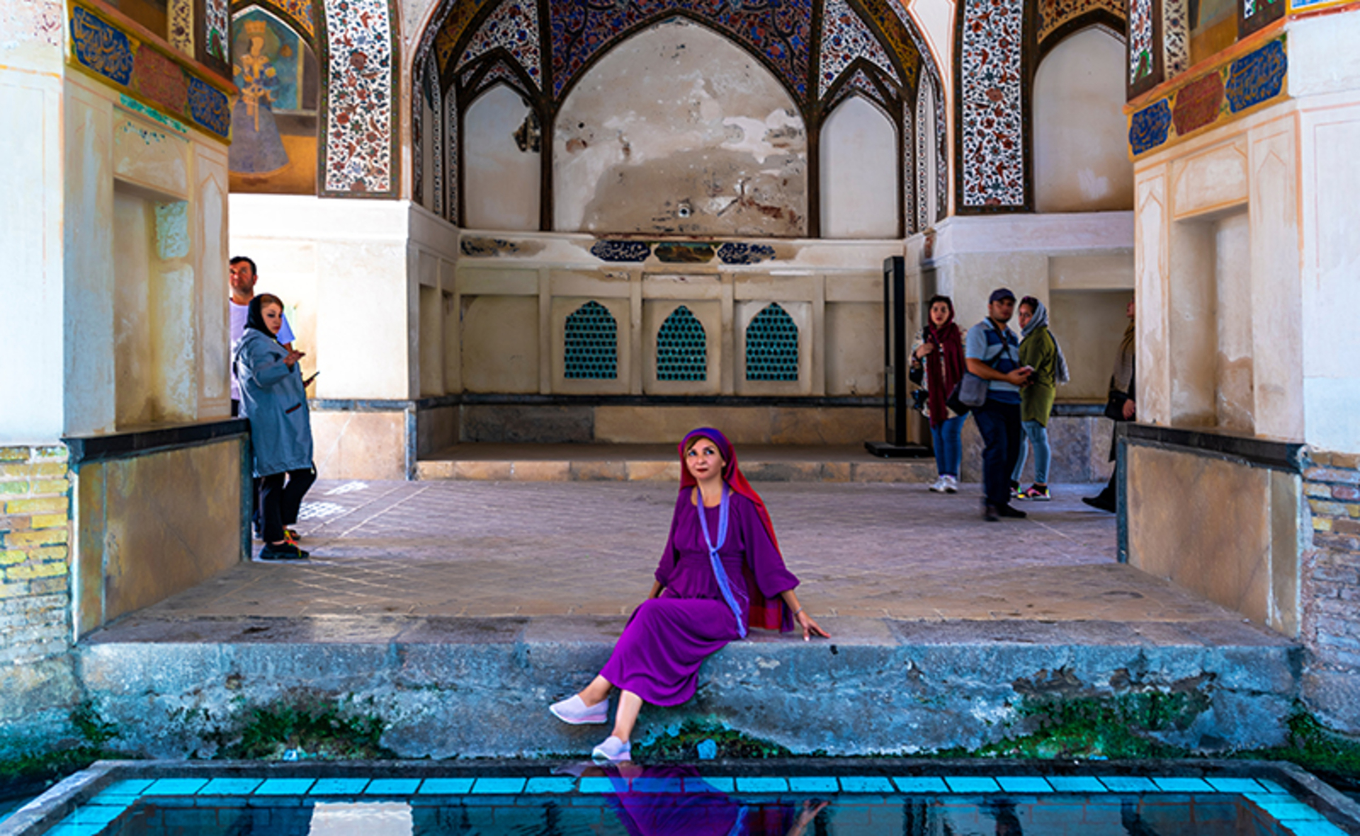 Relax in Kashan's Amazing Persian Garden